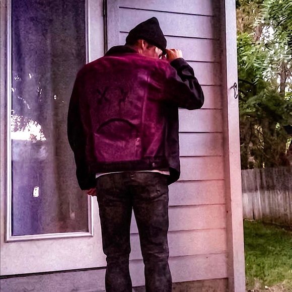 Custom American Eagle jacket designed with acrylic paints. - Picture 2 of 3